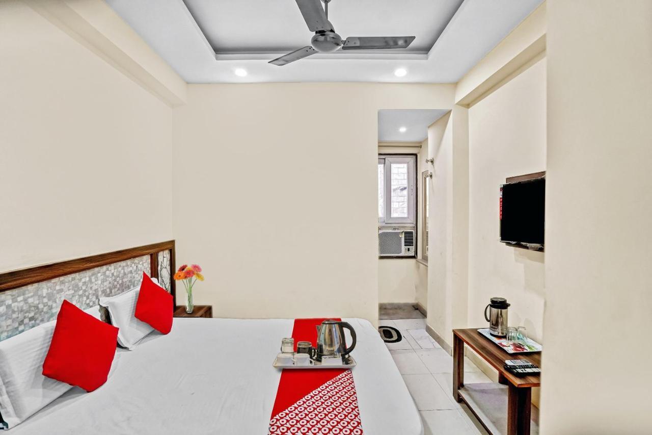 Oyo 88326 Hotel Cloud 9 Nueva Delhi Exterior foto
